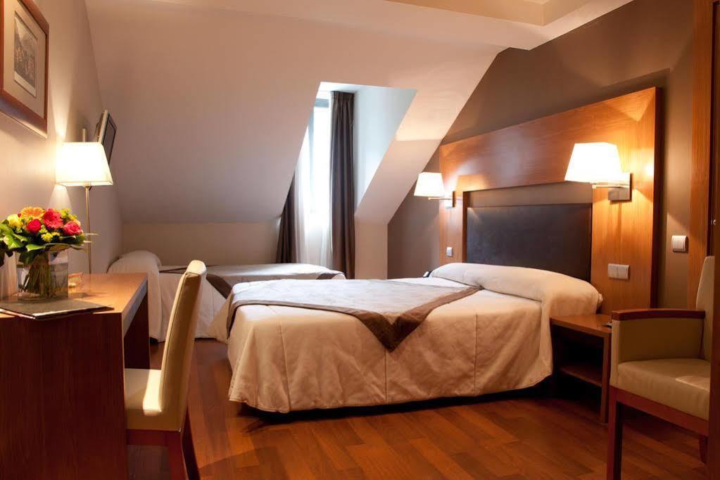 Alti Hotel Bagneres-de-Luchon Bagian luar foto
