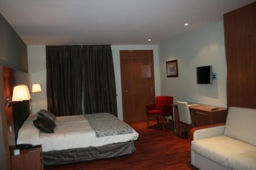 Alti Hotel Bagneres-de-Luchon Bagian luar foto
